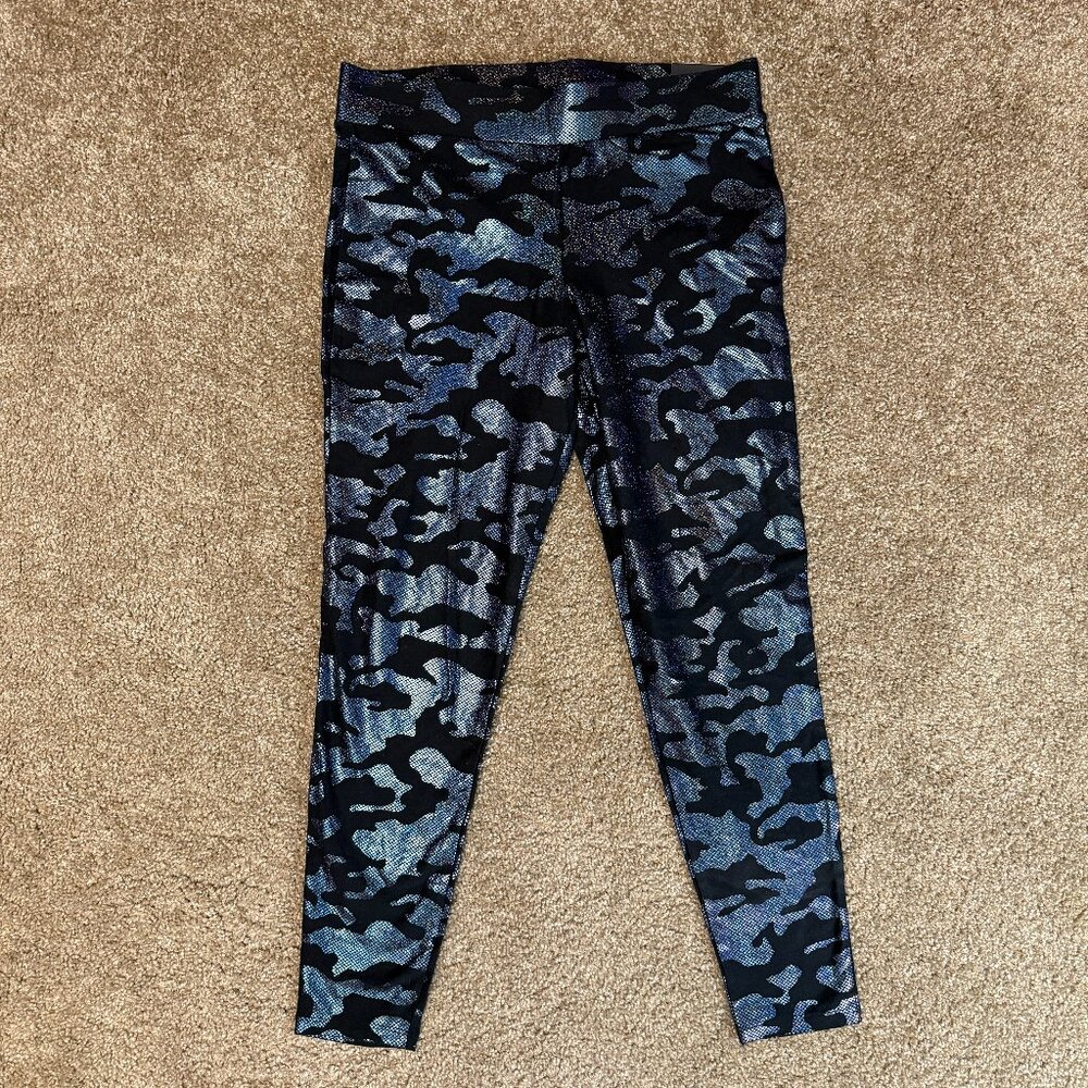 Torrid We Swear By The Fit Premium Leggings Women 1 Black Camo Metallic Tapered